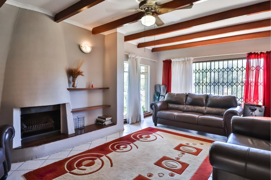 4 Bedroom Property for Sale in Schoemansville North West